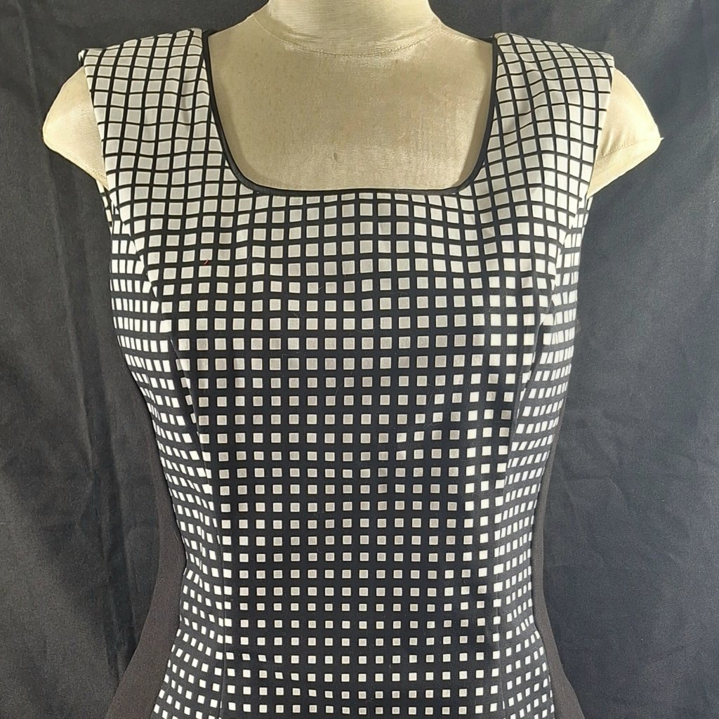 New White House Black Market Suit Set In Black White Squares 10/12 (See Details)